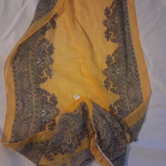 Zara Yellow Paisley Wrap With Sleeves - Picture 5 of 5
